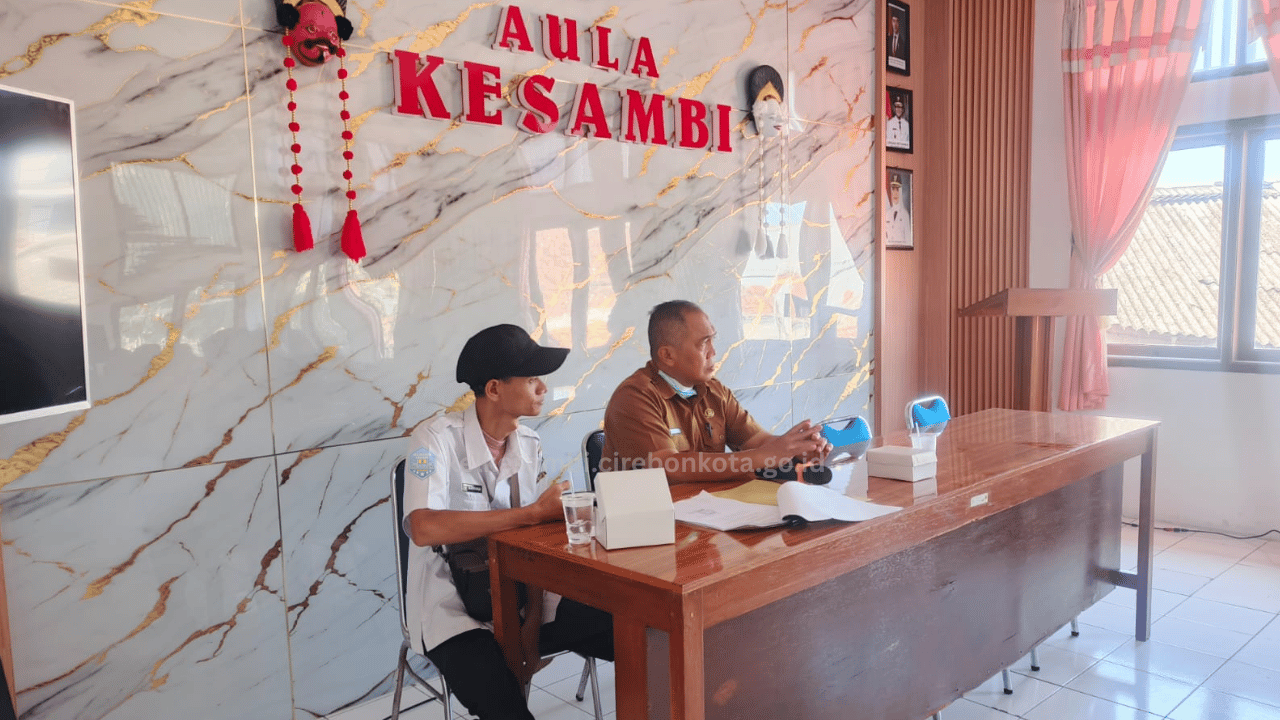 Sekretaris Kelurahan Kesambi Hadiri Rapat Koordinasi Sensus Akses Sanitasi