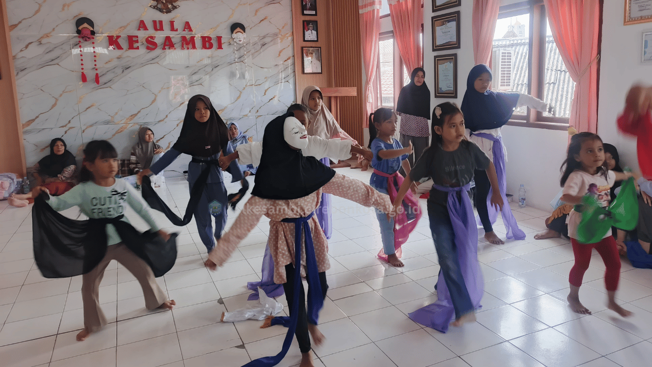 Kelurahan Kesambi Gelar Pelatihan Seni Tari Tradisional Tahun 2025