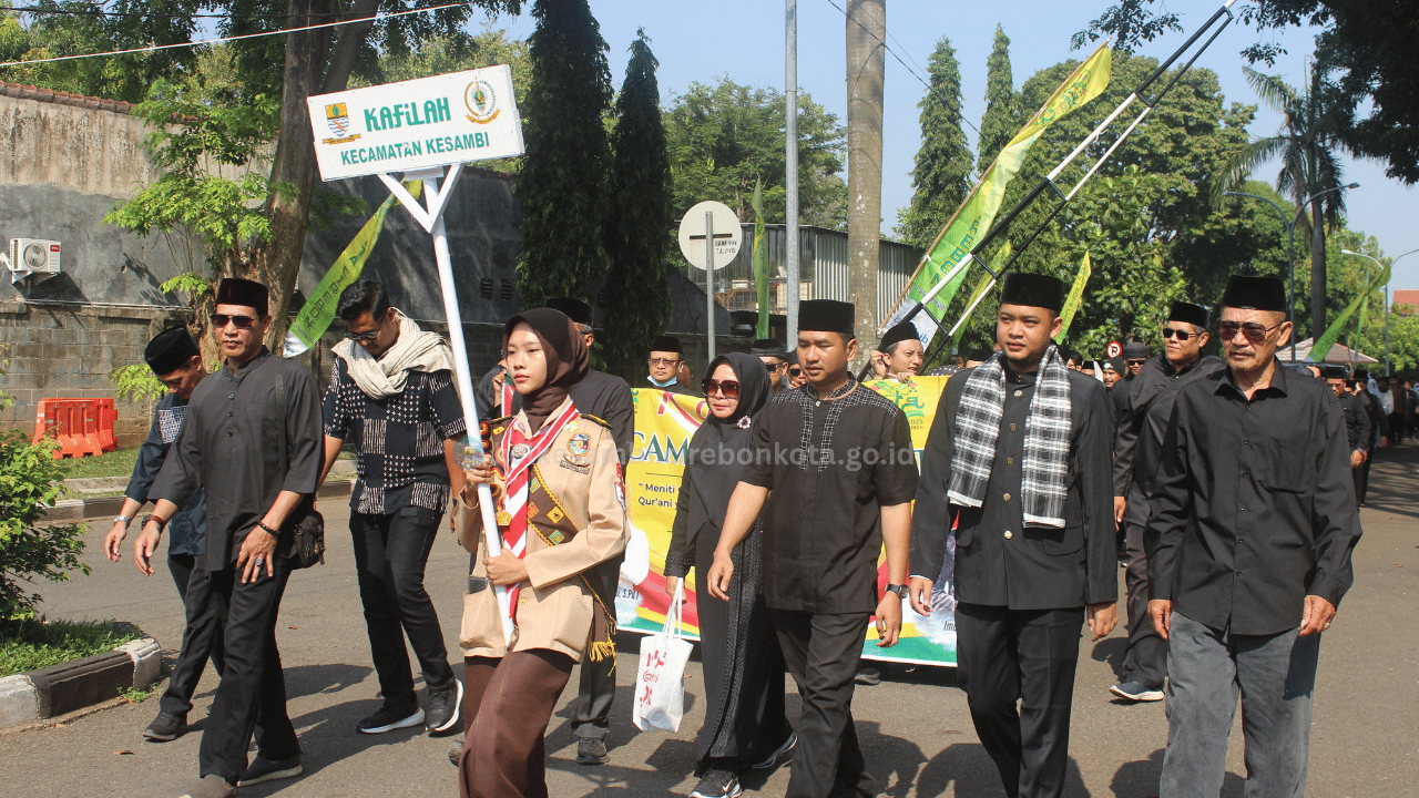 Lurah Kesambi Ikuti Pawai Taaruf MTQ ke-57 Tingkat Kota Cirebon