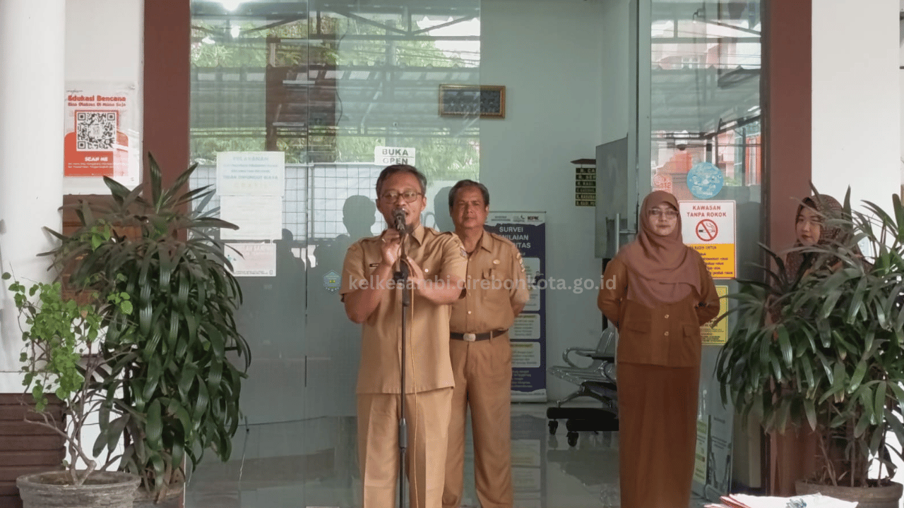 Lurah Kesambi Ikuti Apel Pagi dan Penandatanganan Pakta Integritas Pegawai TA 2026