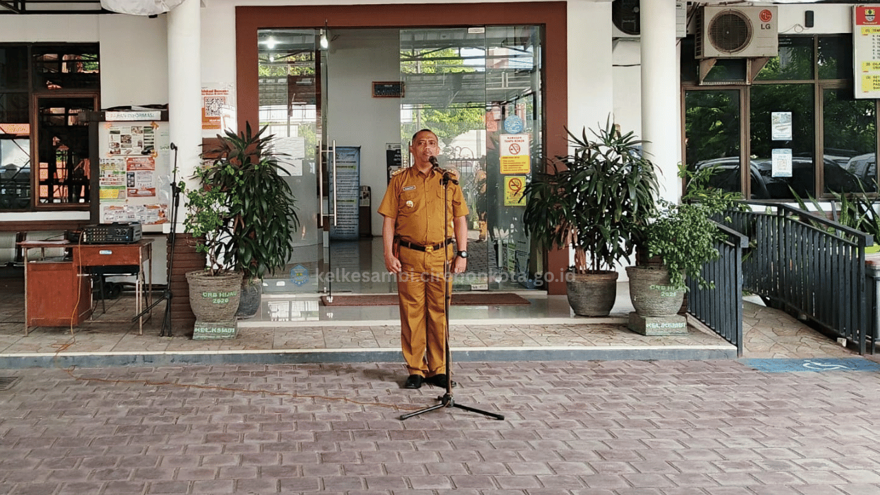 Lurah Kesambi dan Jajaran Ikuti Apel Pagi Kecamatan, Tingkatkan Disiplin dan Kinerja Pelayanan