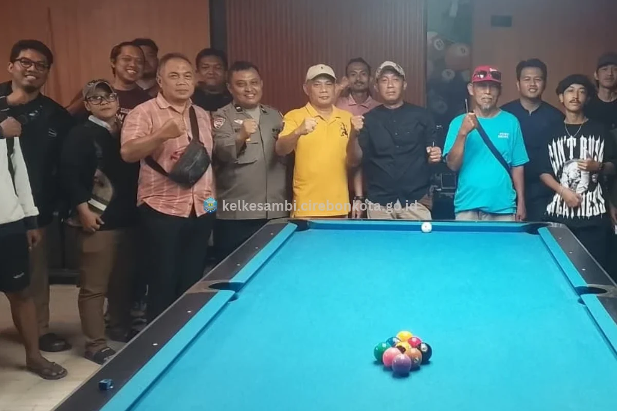 Semarak Porseni HUT ke-81 RI, Lurah Kesambi Pantau Lomba Biliar Antar-RW
