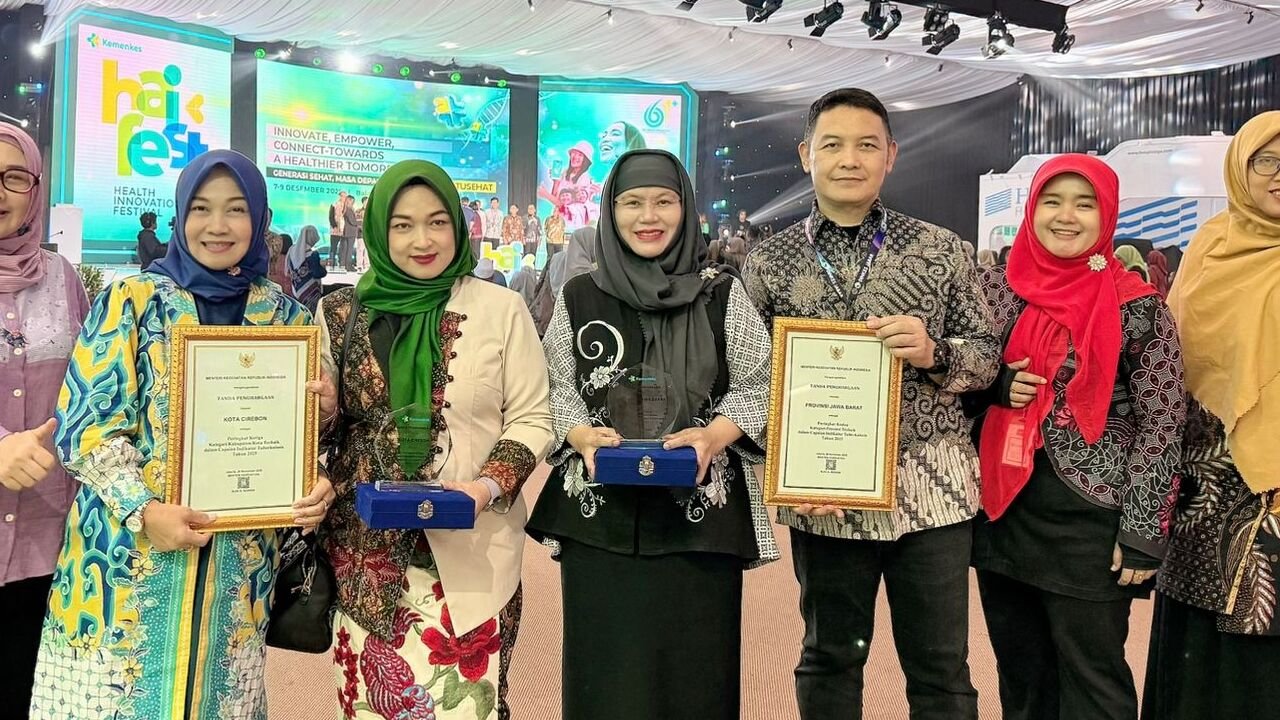 Kota Cirebon Raih Penghargaan Bergengsi dari Kemenkes di HKN 2025